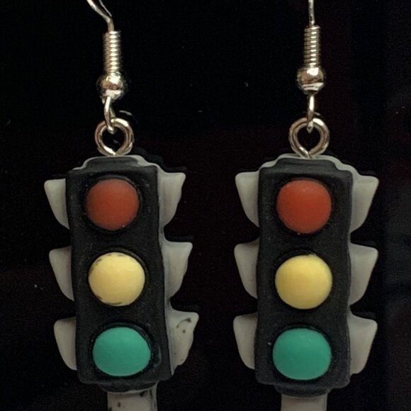 Traffic Light Earring, Signal Earring, Driving Earring, Funny Earring, Novelty - Picture 1 of 4
